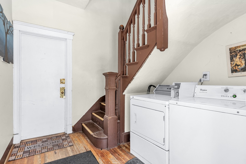 180 Chestnut Street Chelsea, MA 02150 - Photo 3 of 36