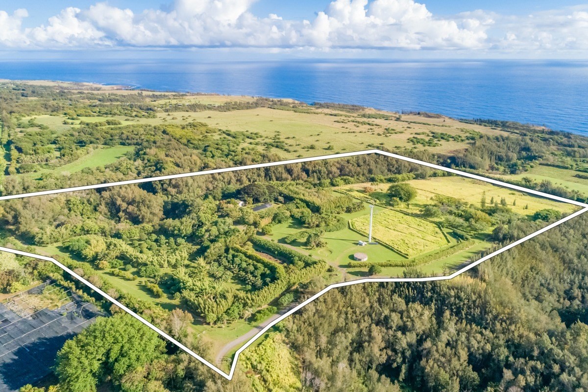 Union Mill Road Kapaau, HI 96755 - Photo 23 of 24 a view of an ocean from a balcony