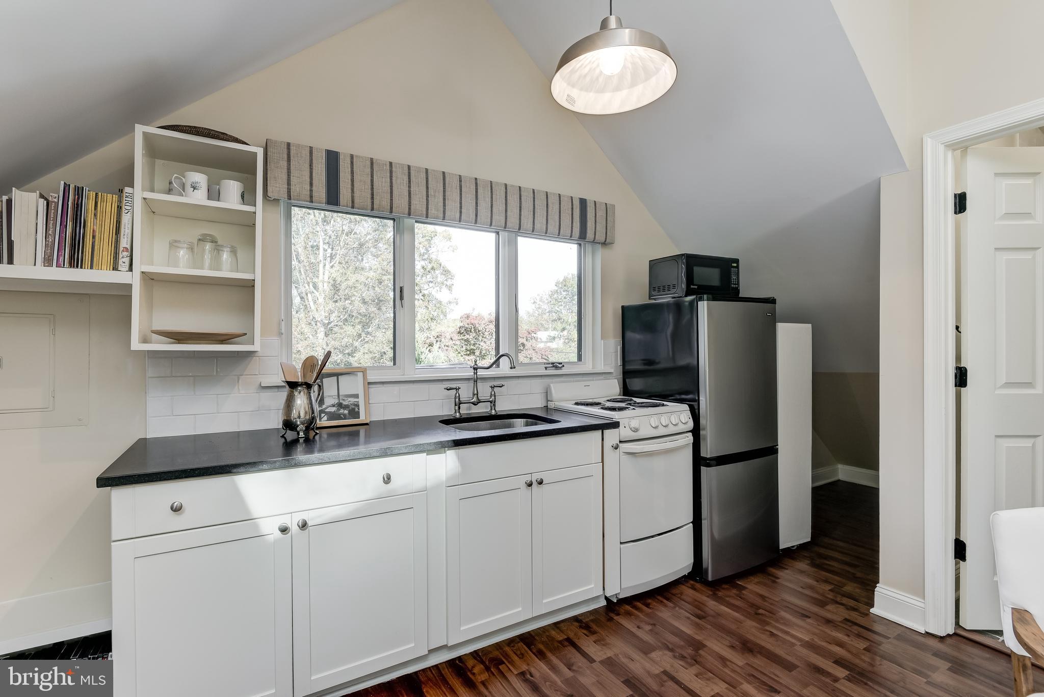 709 Black Forest Road Annapolis, MD 21409 - Photo 26 of 49 Garage apartment kitchen