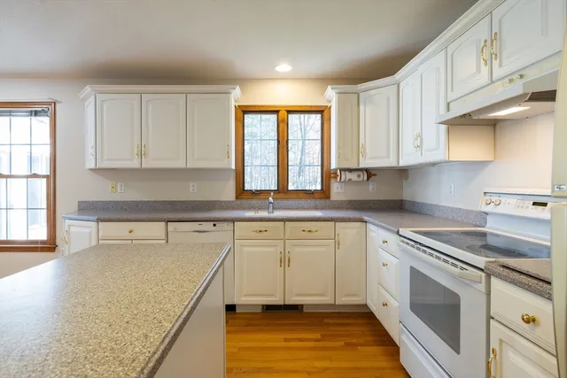 $649,900 | 161 Wild Flower Circle, Westfield, MA 01085