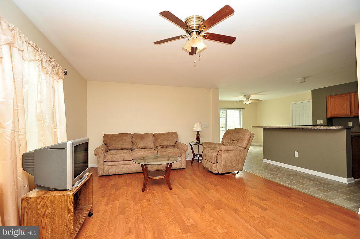 7403 Plainview Road Rosedale, MD 21237 - Photo 2 of 26 Living Room
