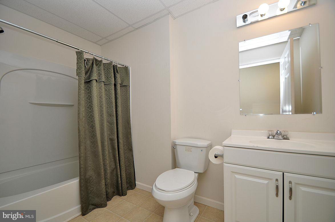 7403 Plainview Road Rosedale, MD 21237 - Photo 18 of 26 Bath