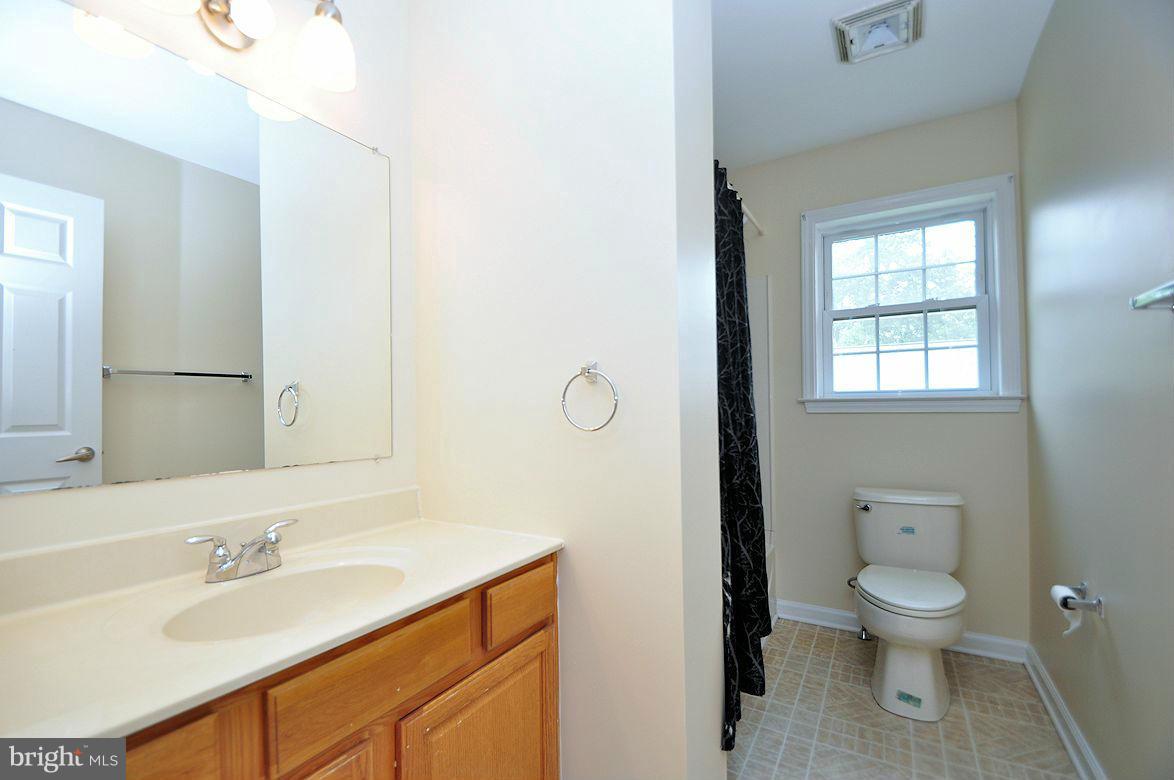 7403 Plainview Road Rosedale, MD 21237 - Photo 19 of 26 Bath