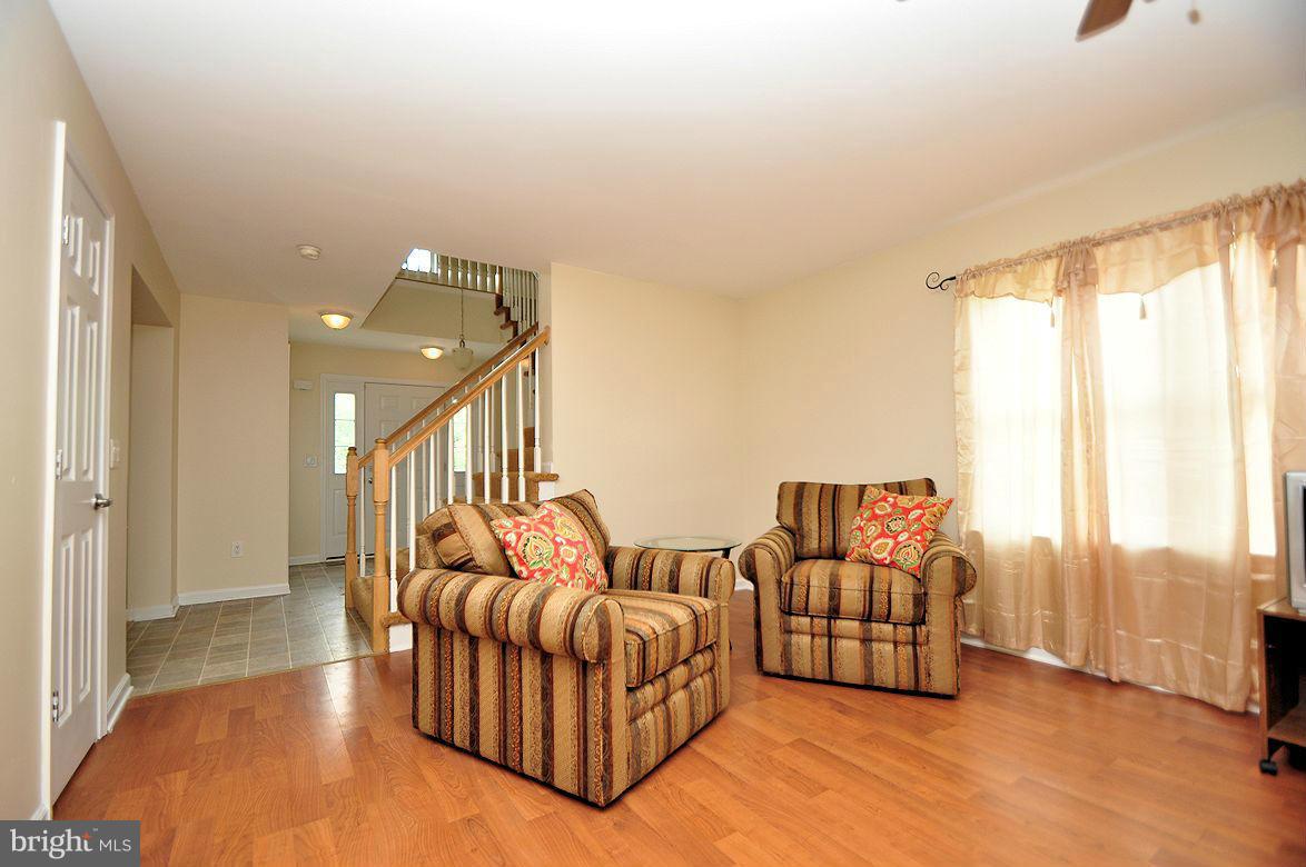 7403 Plainview Road Rosedale, MD 21237 - Photo 3 of 26 Living Room