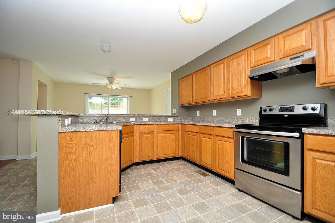 7403 Plainview Road Rosedale, MD 21237 - Photo 5 of 26 Kitchen
