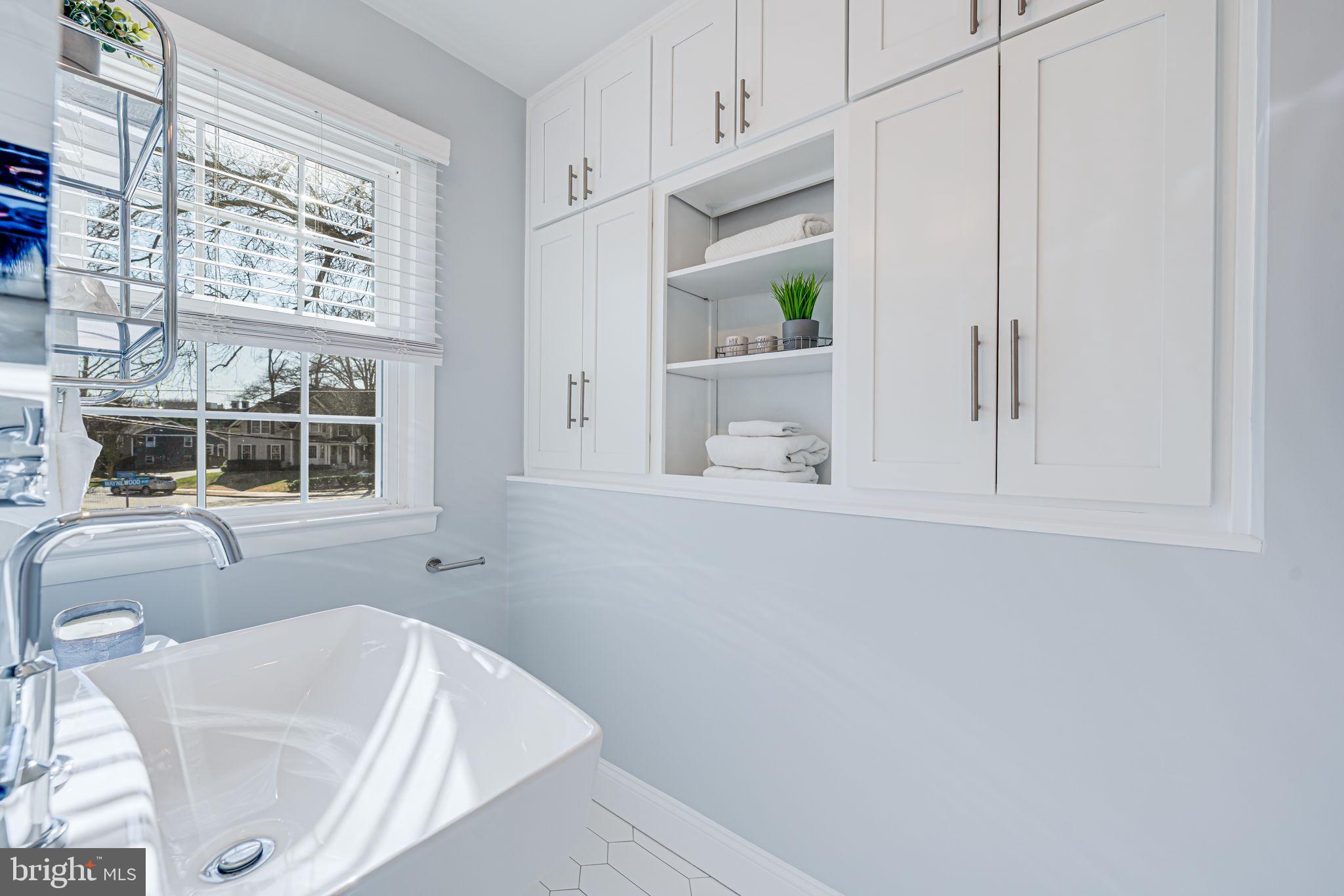 1122 Waynewood Boulevard Alexandria, VA 22308 - Photo 31 of 51 a view of kitchen and window
