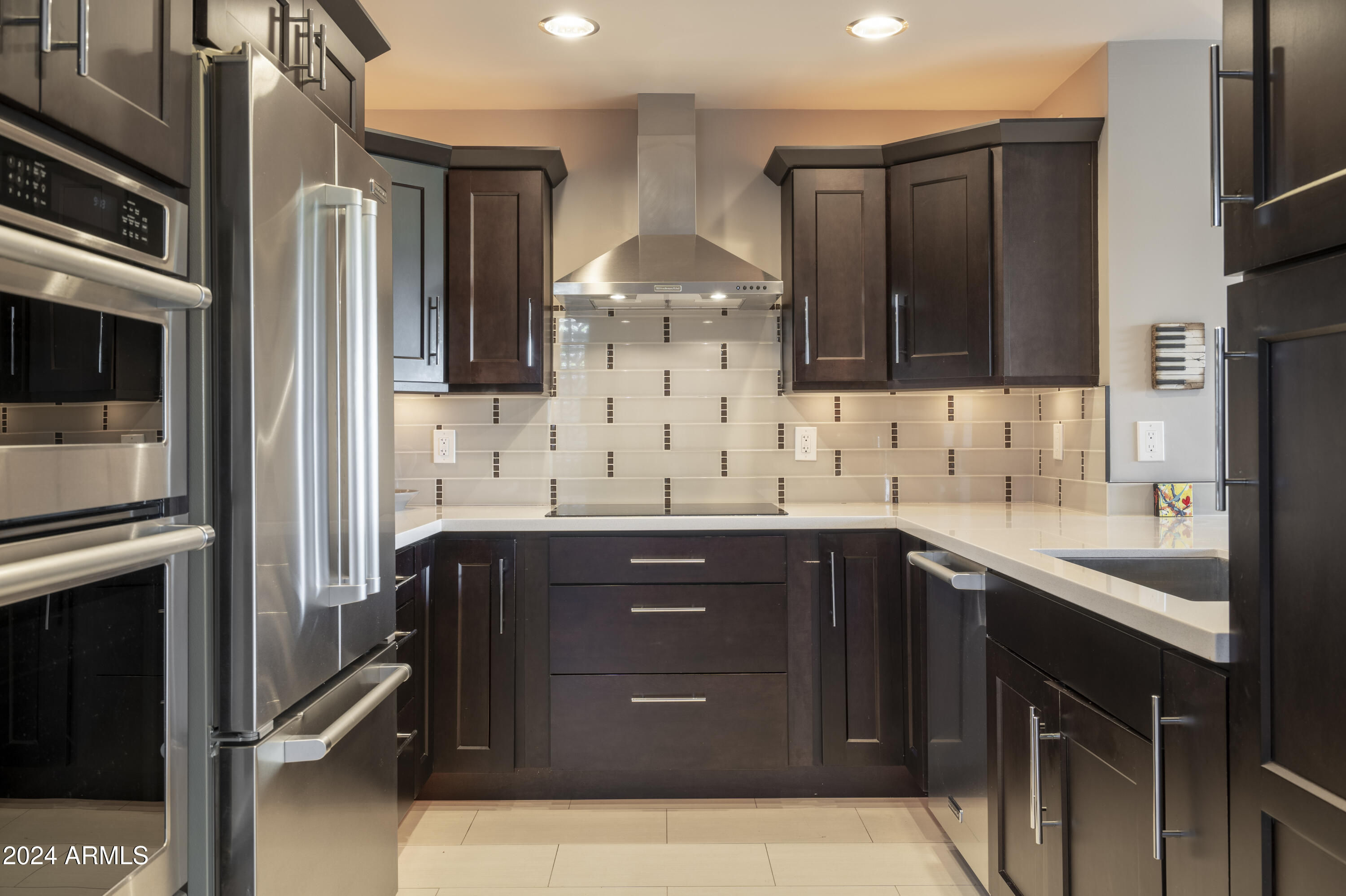 7760 East Gainey Ranch Road, Unit 13 Scottsdale, AZ 85258 - Photo 3 of 21 7760 #13Kitchen-HDR
