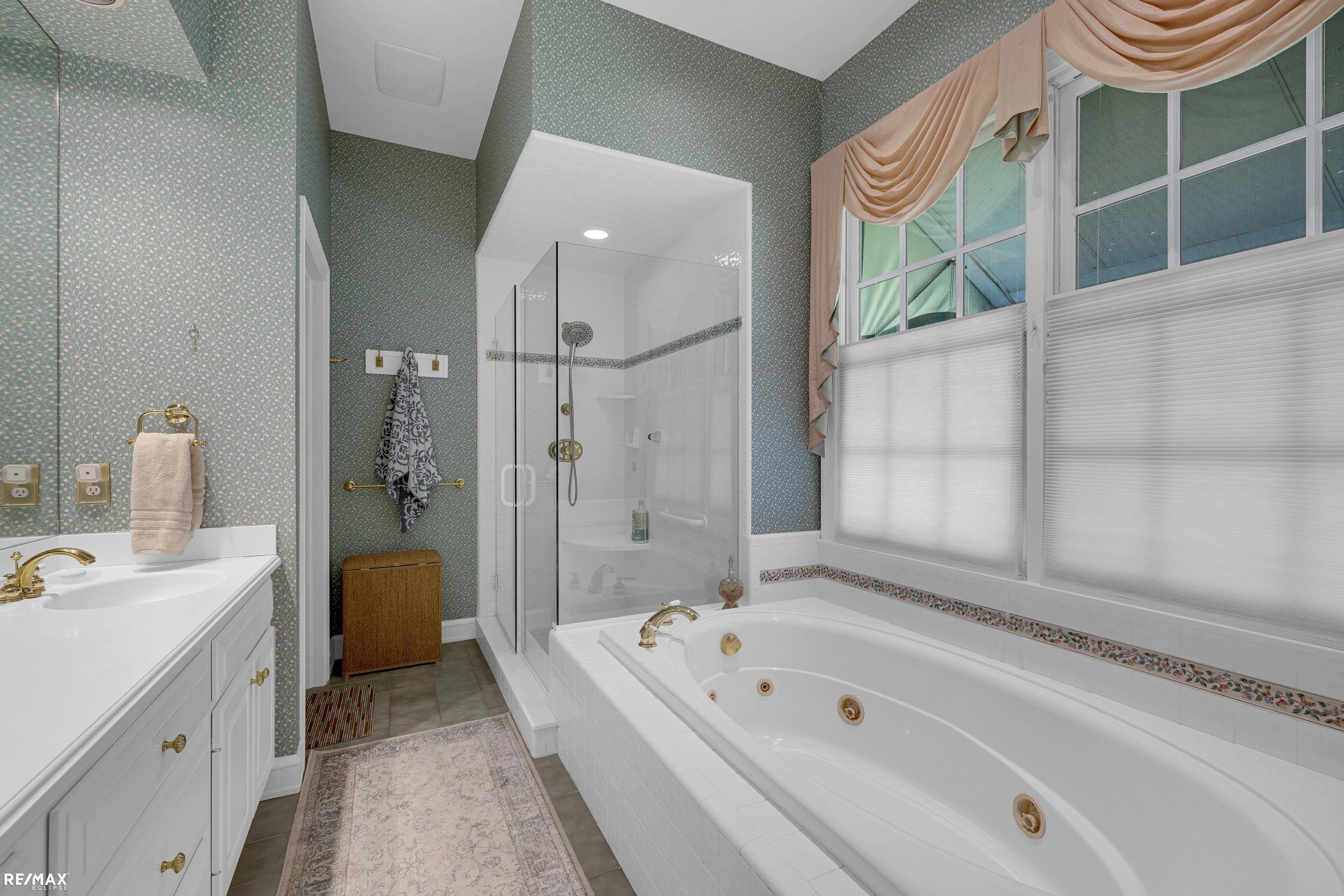 895 Bishop Road Grosse Pointe, MI 48230 - Photo 32 of 57 50147351-ad0d176a-0a6b-4f4d-bc79-b7a3bd2409c1.JPG