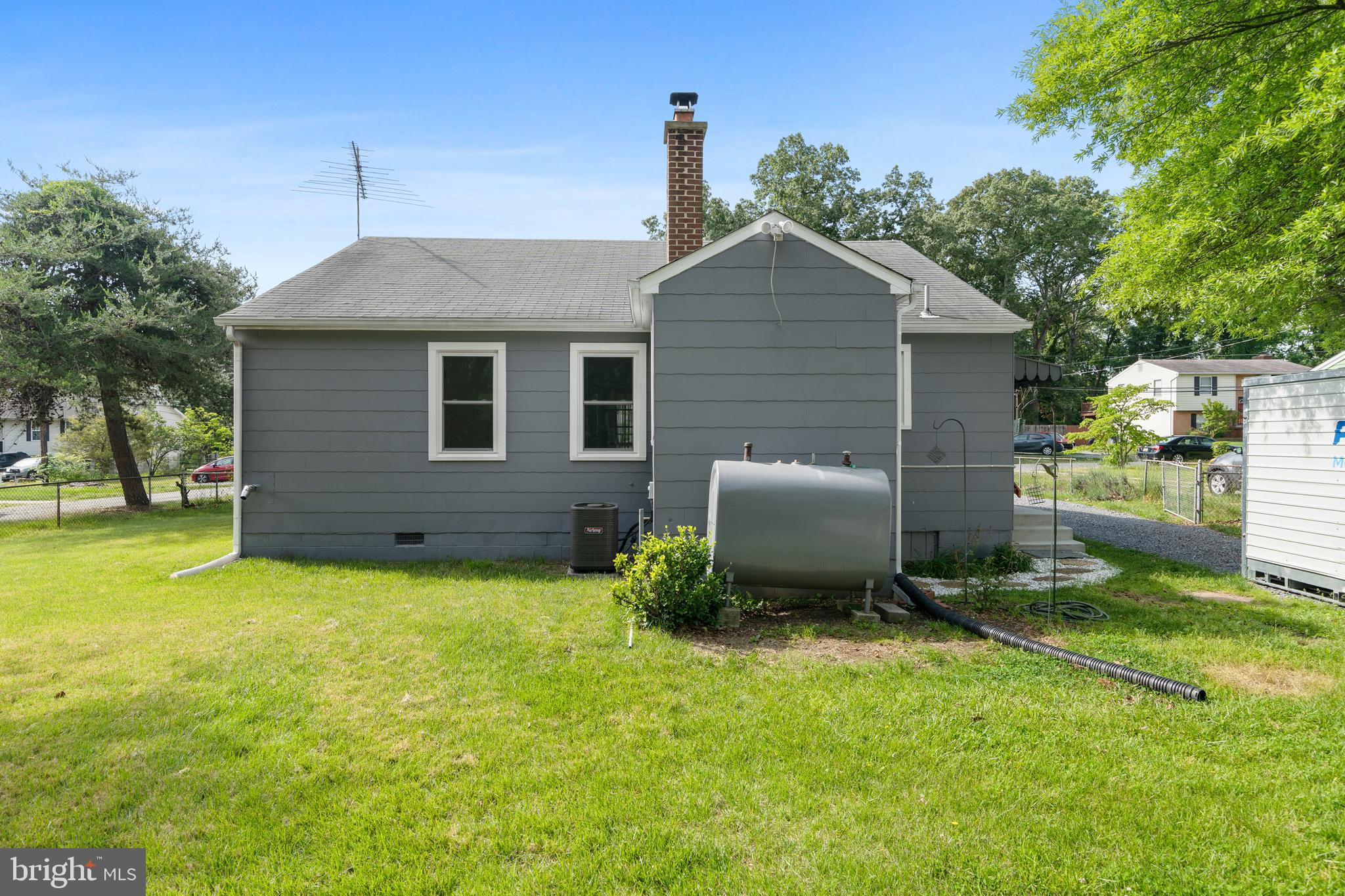 6304 Woodley Road Clinton, MD 20735 - Photo 28 of 32