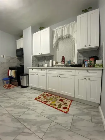 $1,850 | 72 West 13th Street, Bayonne, NJ 07002