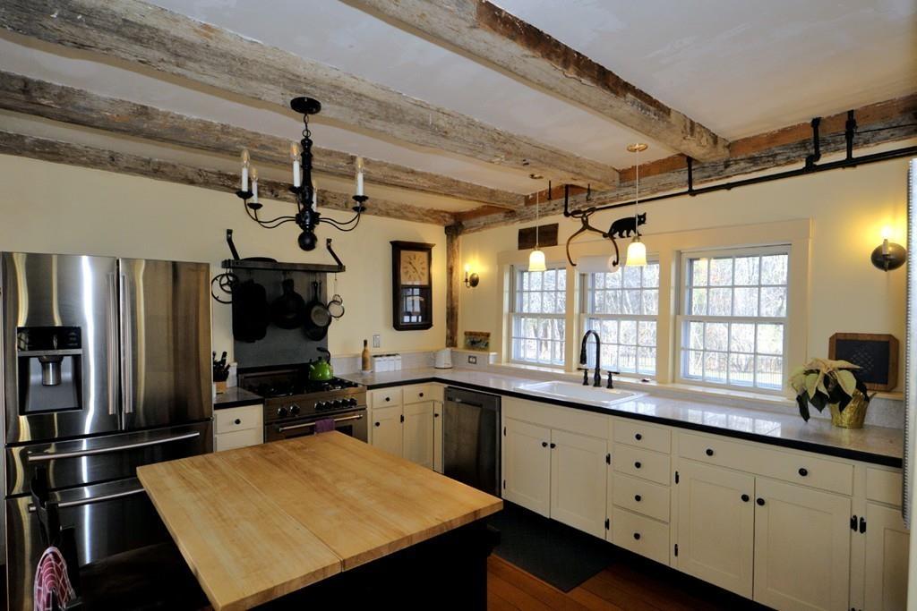 336 Broadway Hanover, MA 02339 - Photo 4 of 32