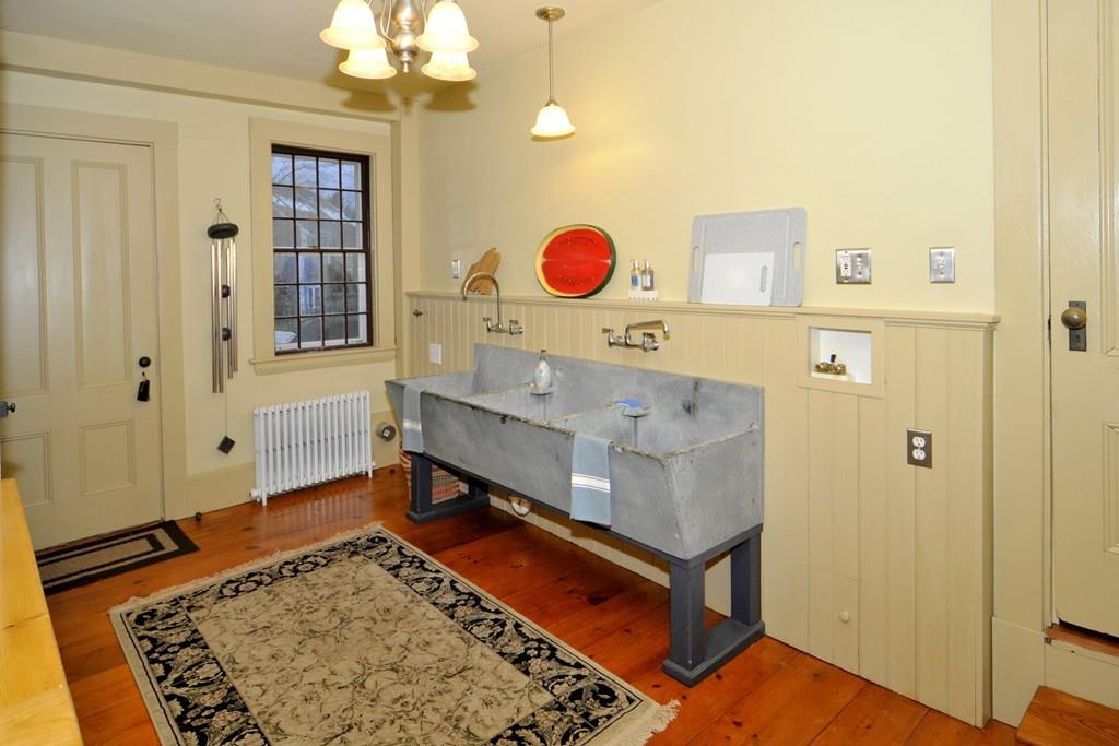 336 Broadway Hanover, MA 02339 - Photo 5 of 32