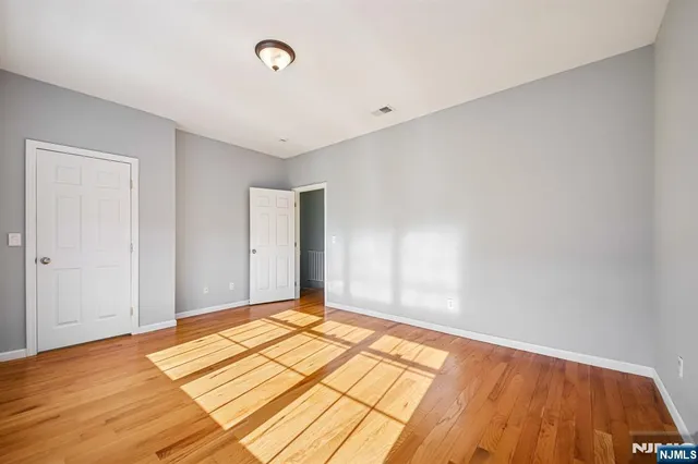 $925,000 | 80 West 18th Street, Weehawken, NJ 07086