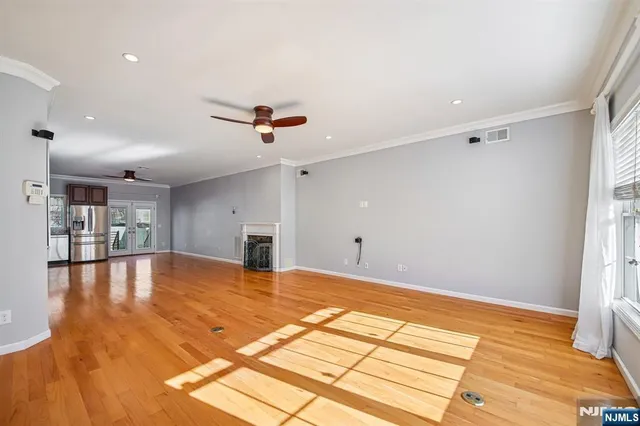 $925,000 | 80 West 18th Street, Weehawken, NJ 07086