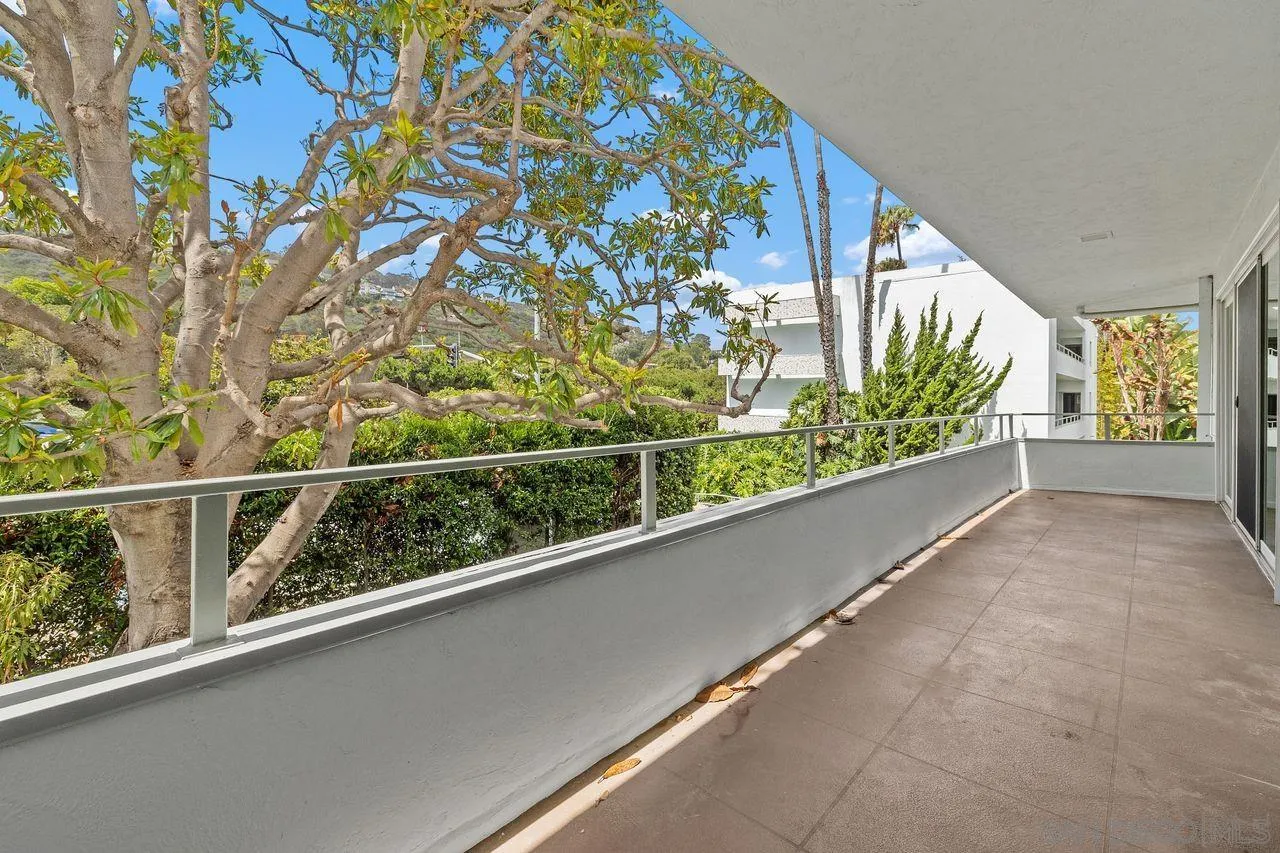 2368 Torrey Pines Road, Unit 63 La Jolla, CA 92037 - Photo 40 of 41 Balcony