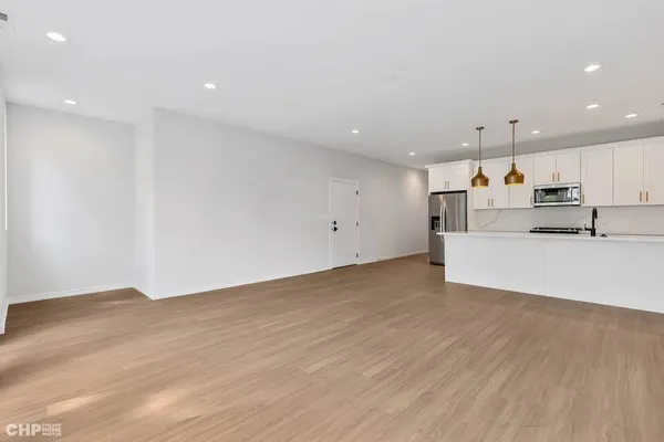 $2,700 | 5434 South Michigan Avenue, Unit 2, Chicago, IL 60615