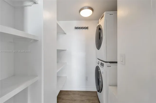 a view of walk in closet