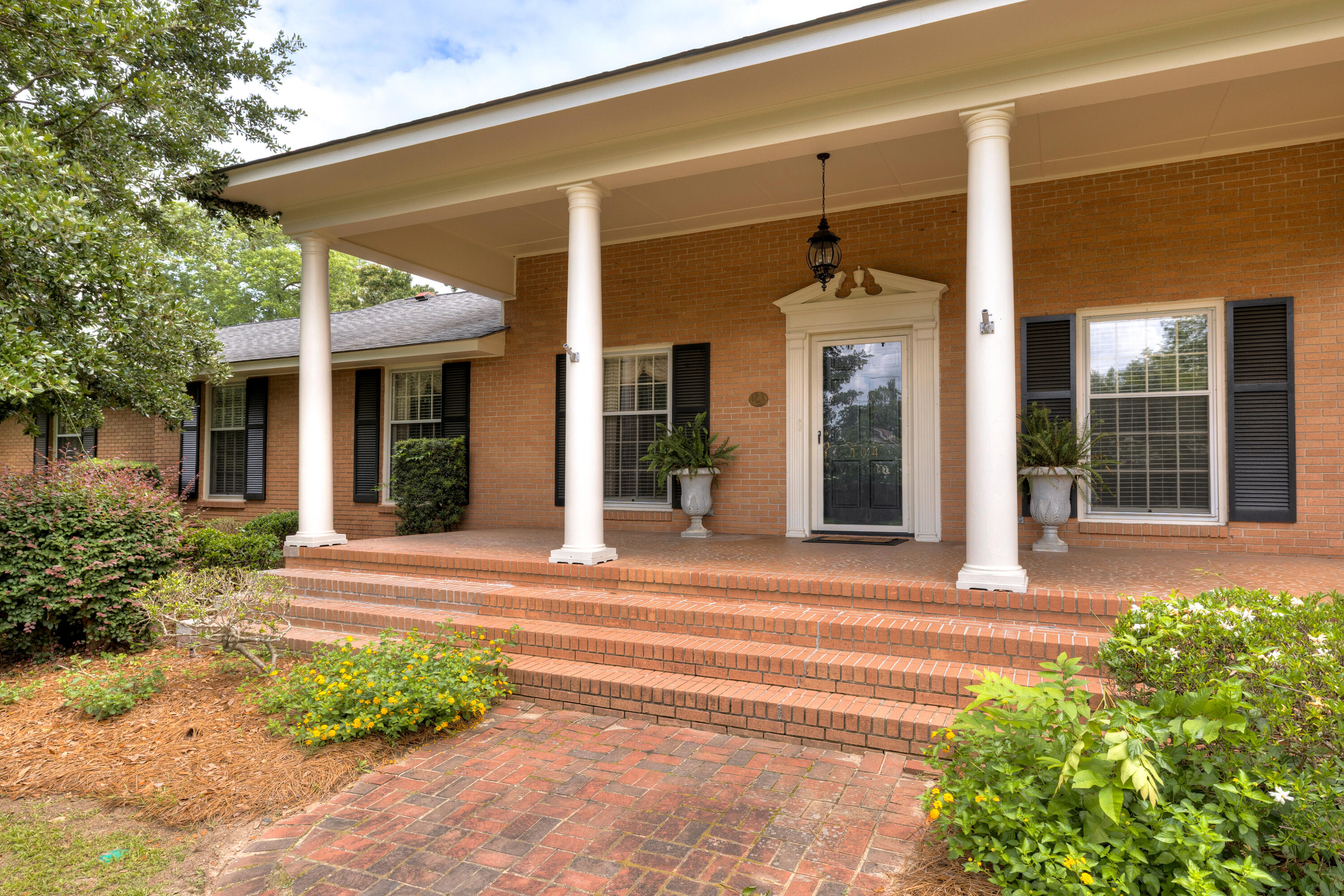 104 Snowden Street Sumter, SC 29150 - Photo 2 of 8