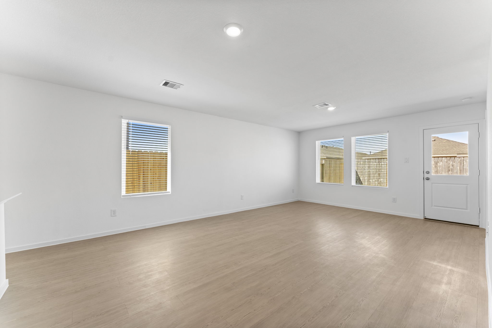 25392 Carnation Court Montgomery, TX 77316 - Photo 13 of 31 an empty room with a window