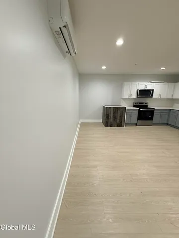 $1,400 | 5 Broadway, Unit 210, Troy, NY 12180