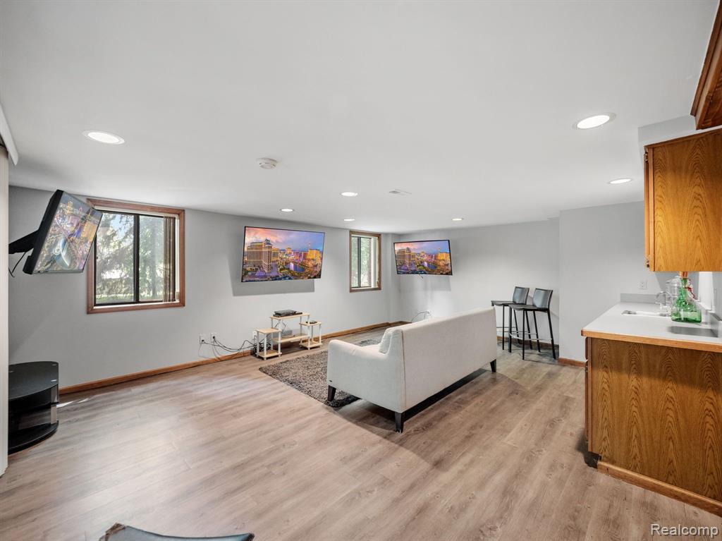 1290 Grandview Drive Rochester Hills, MI 48306 - Photo 27 of 32