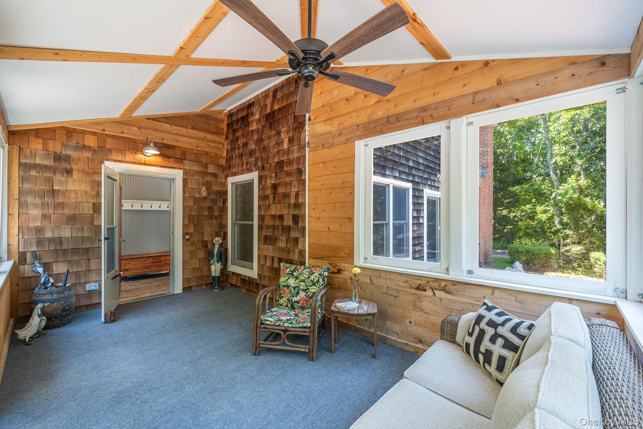 4408 Old North Road Southold, NY 11971 - Photo 4 of 36