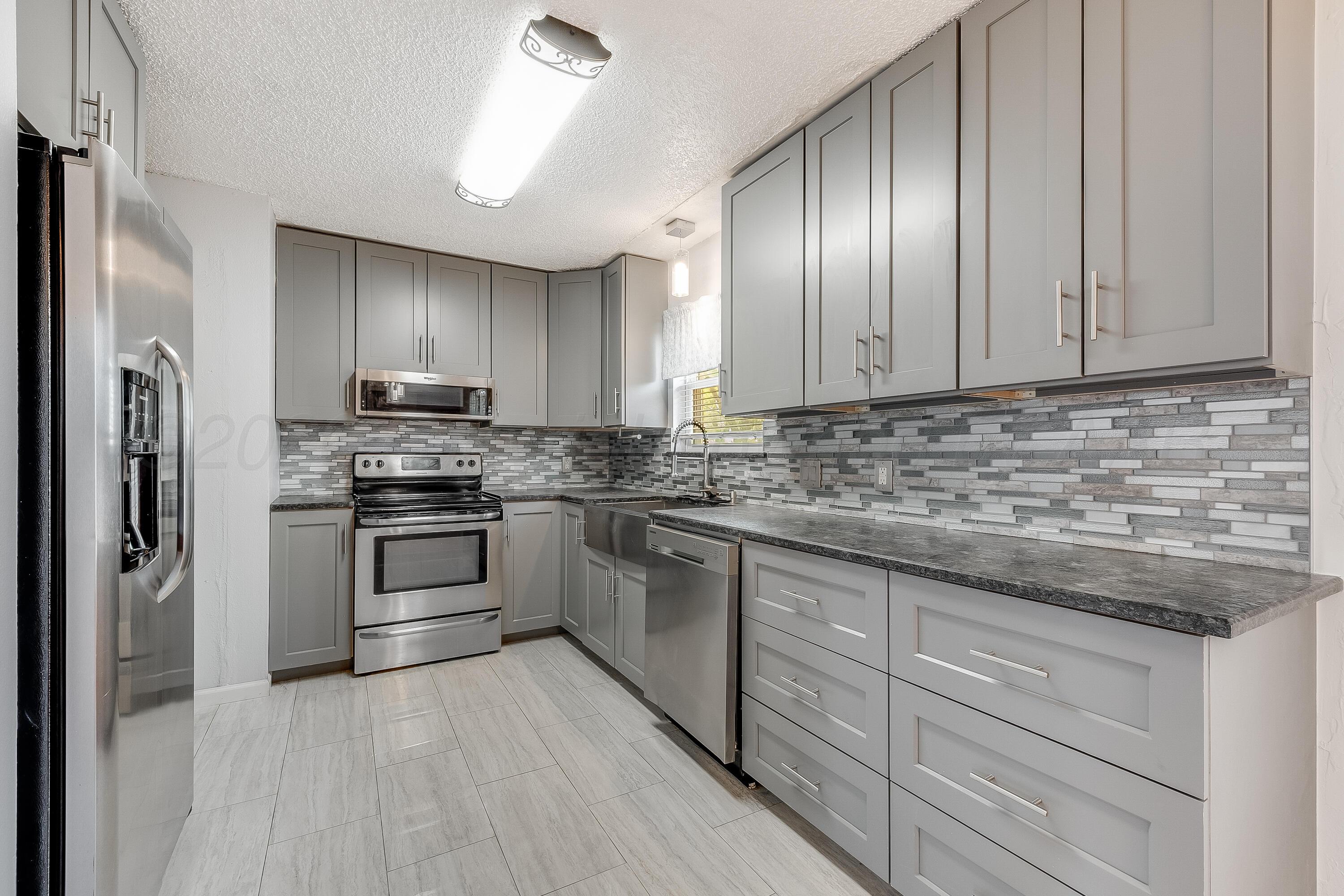 68 Hunsley Road Canyon, TX 79015 - Photo 9 of 22 Kitchen