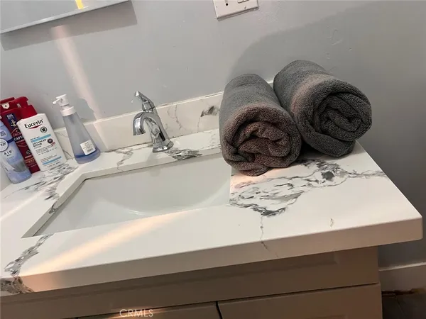 a close view of sink and tap