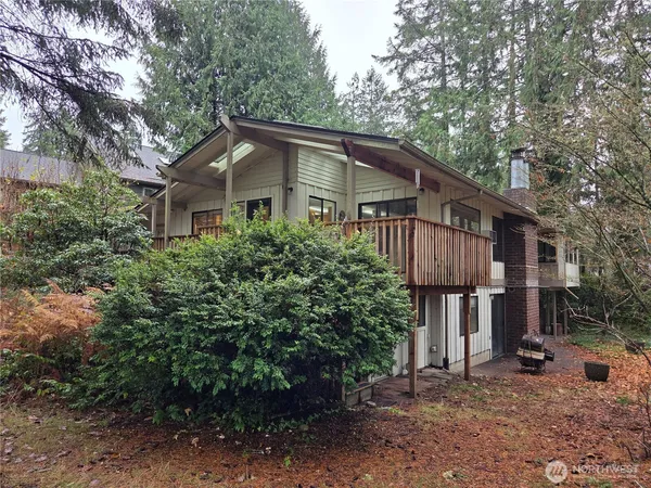 $495,000 | 31 East Village View Drive, Allyn, WA 98524