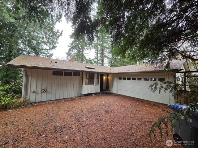 $540,000 | 31 East Village View Drive, Allyn, WA 98524