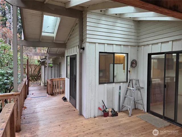 a view of a entryway of the house