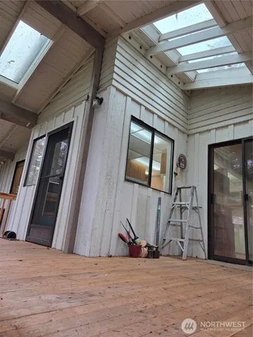 $540,000 | 31 East Village View Drive, Allyn, WA 98524