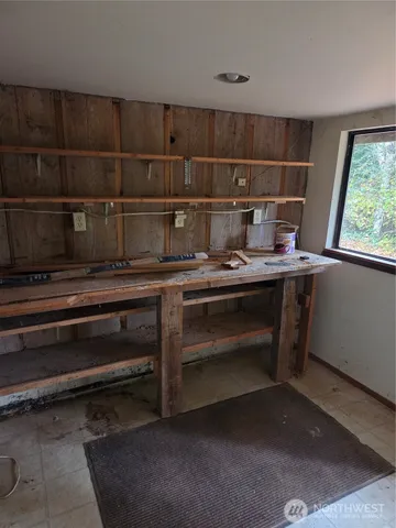 $520,000 | 31 East Village View Drive, Allyn, WA 98524