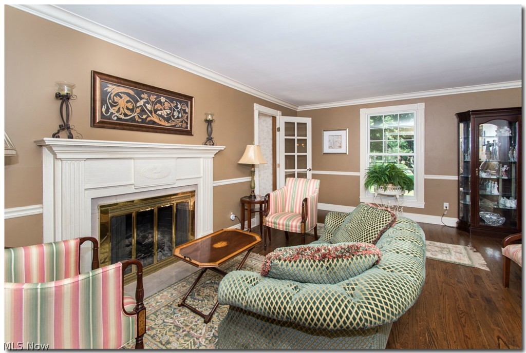 273 Barrington Ridge Road Painesville, OH 44077 - Photo 15 of 25 THE LIVING ROOM PROVIDES SETTING FOR RELAXATION OR GOOD CONVERSATION WITH FRIENDS AND FAMILY.