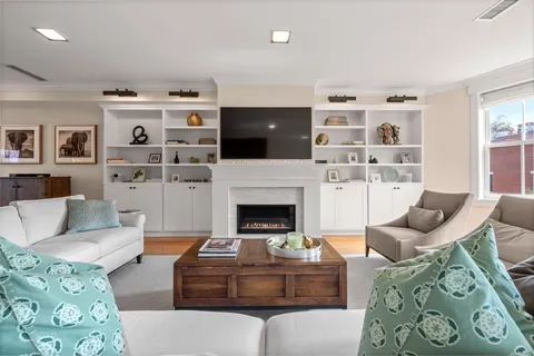 $2,895,000 | 61 Dartmouth Street, Unit 2, Boston, MA 02116