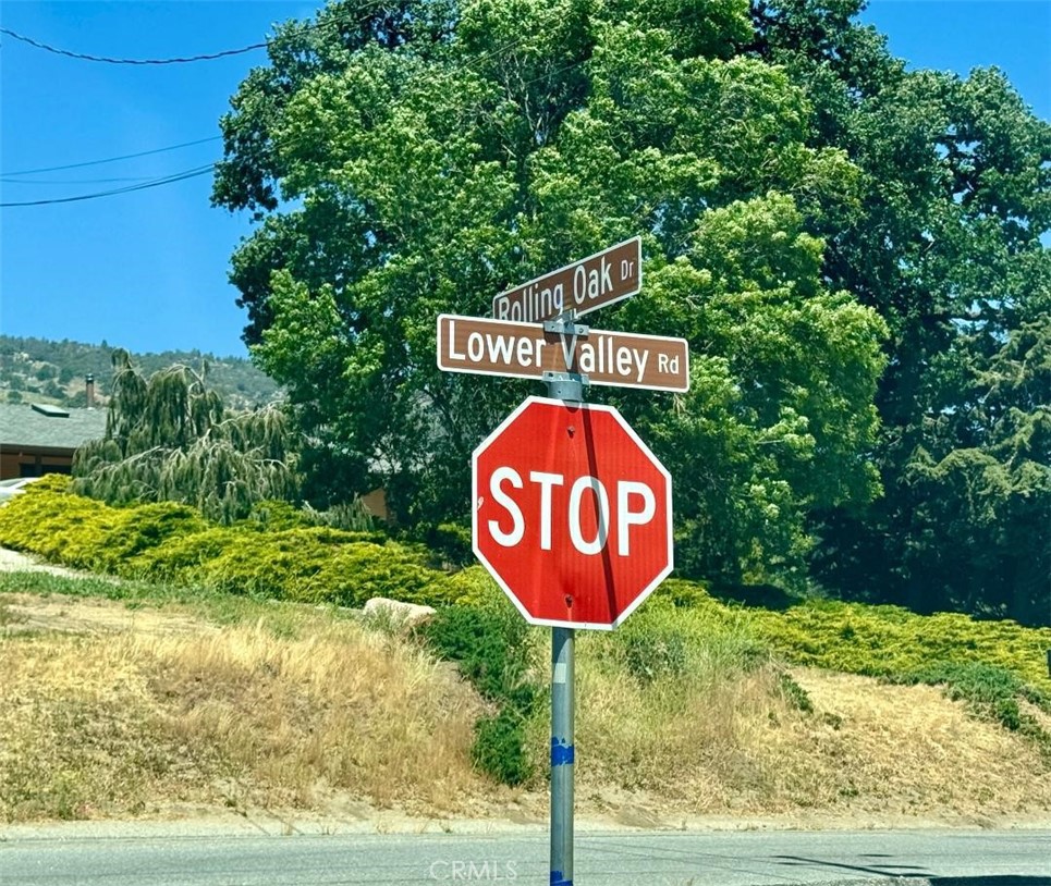 0 Butterfield Way Tehachapi, CA 93561 - Photo 6 of 20 a sign that is on the side of a building