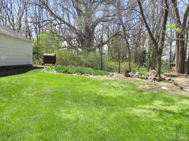 12165 White Lake Road Fenton, MI 48430 - Photo 13 of 31 behind art studio