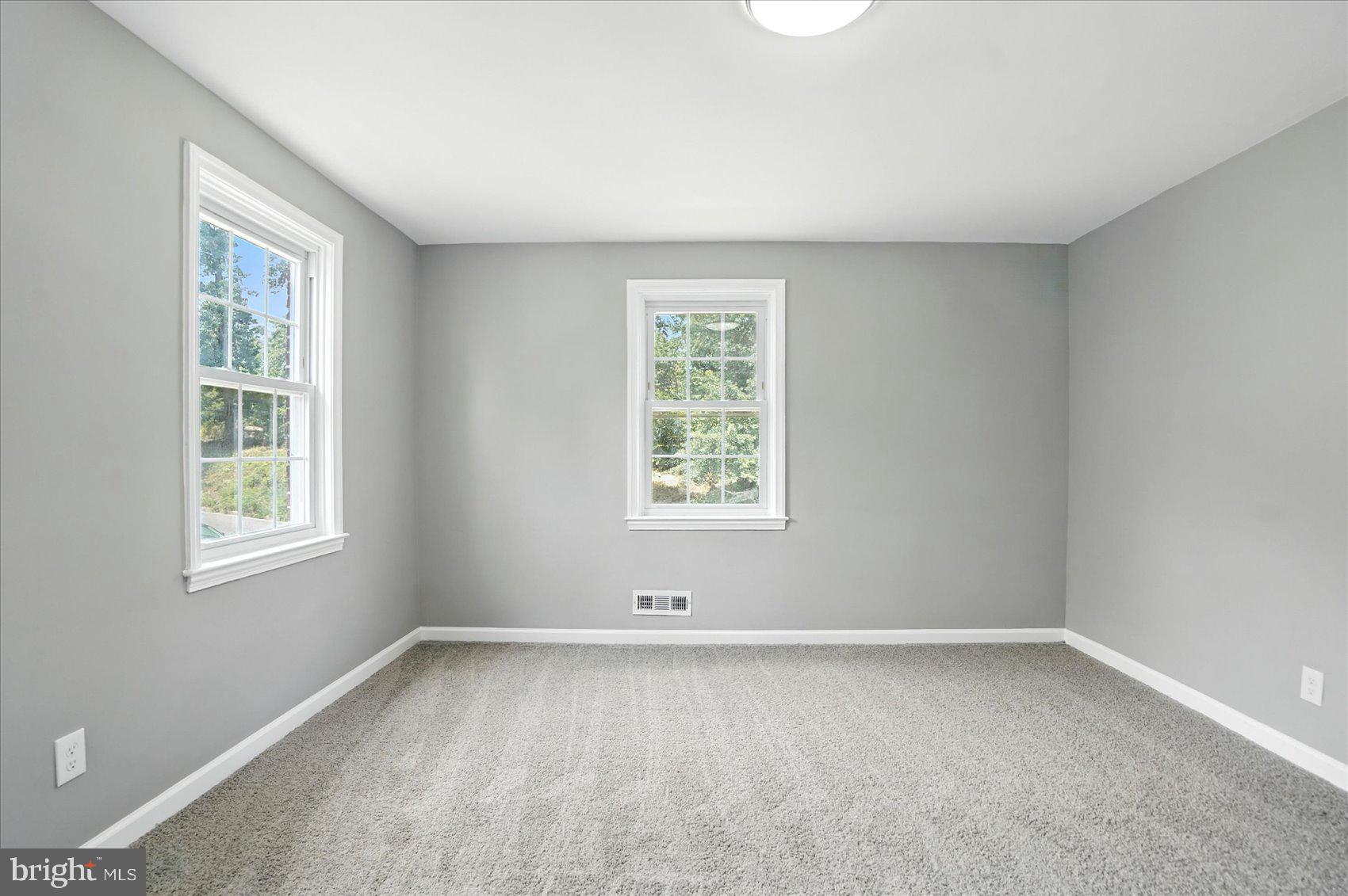 6147 Northdale Road Baltimore, MD 21228 - Photo 31 of 39 Gallery Image 31