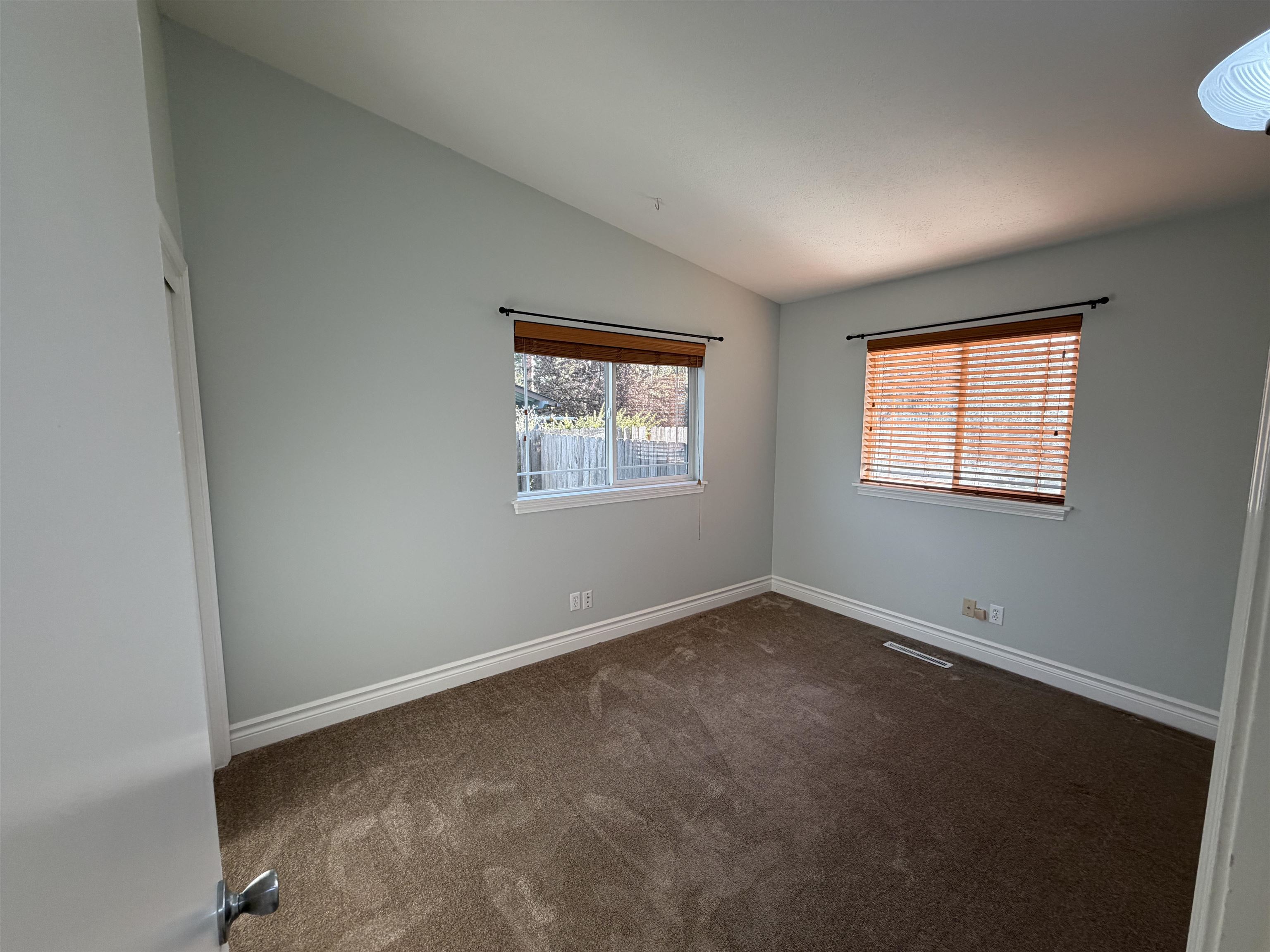 1604 South Woodlawn Road Spokane Valley, WA 99216 - Photo 11 of 32