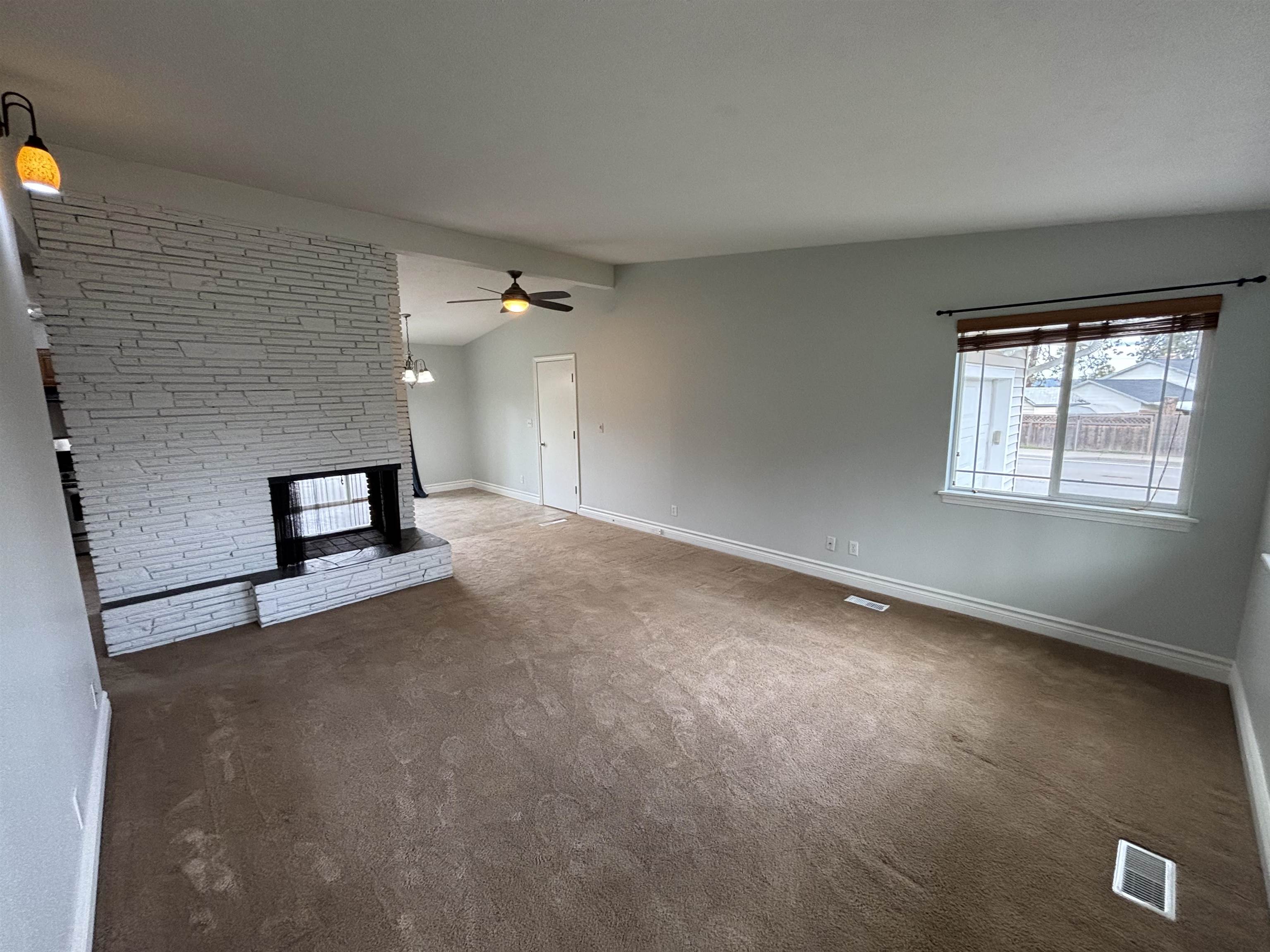 1604 South Woodlawn Road Spokane Valley, WA 99216 - Photo 3 of 32