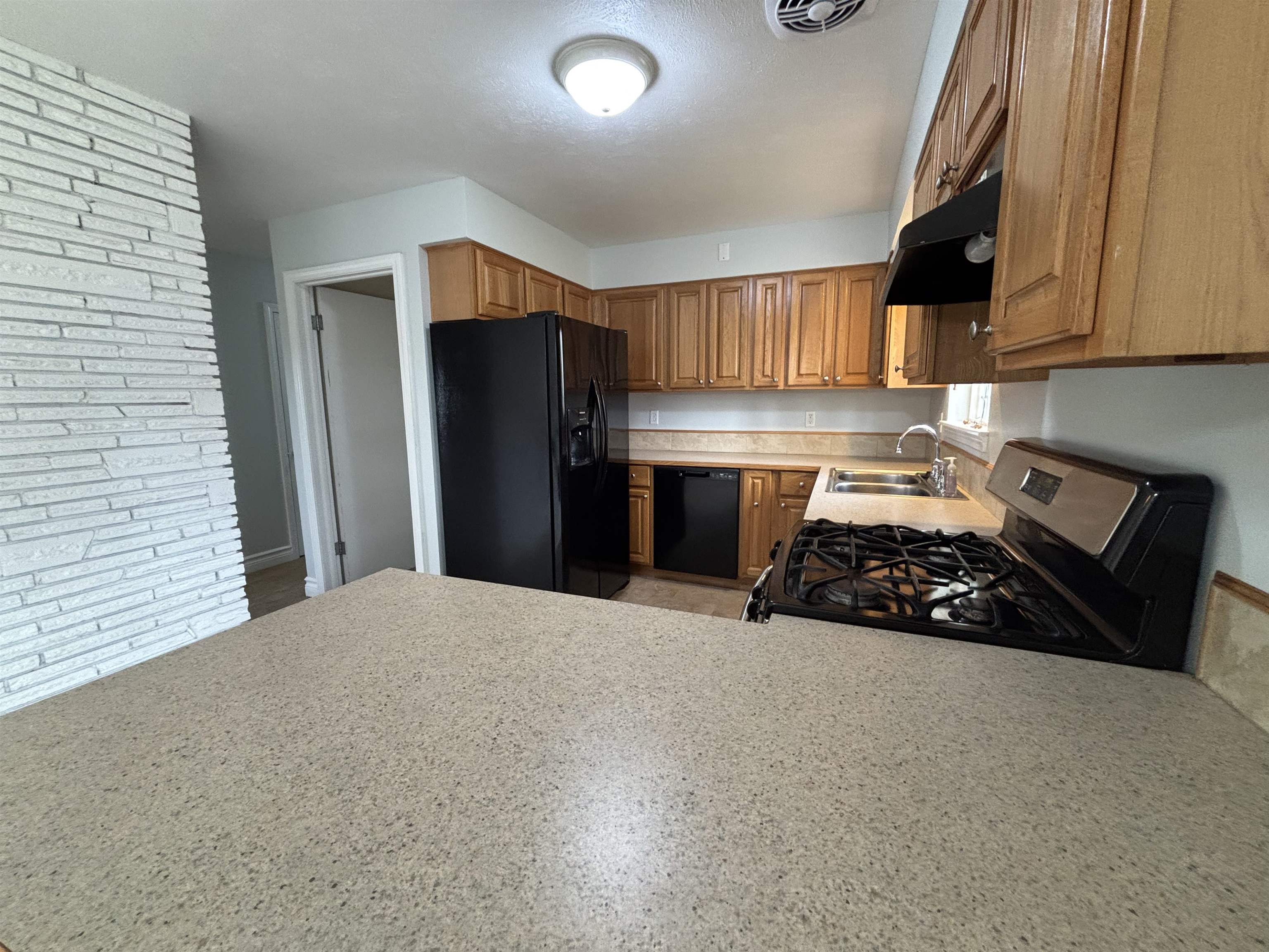 1604 South Woodlawn Road Spokane Valley, WA 99216 - Photo 7 of 32