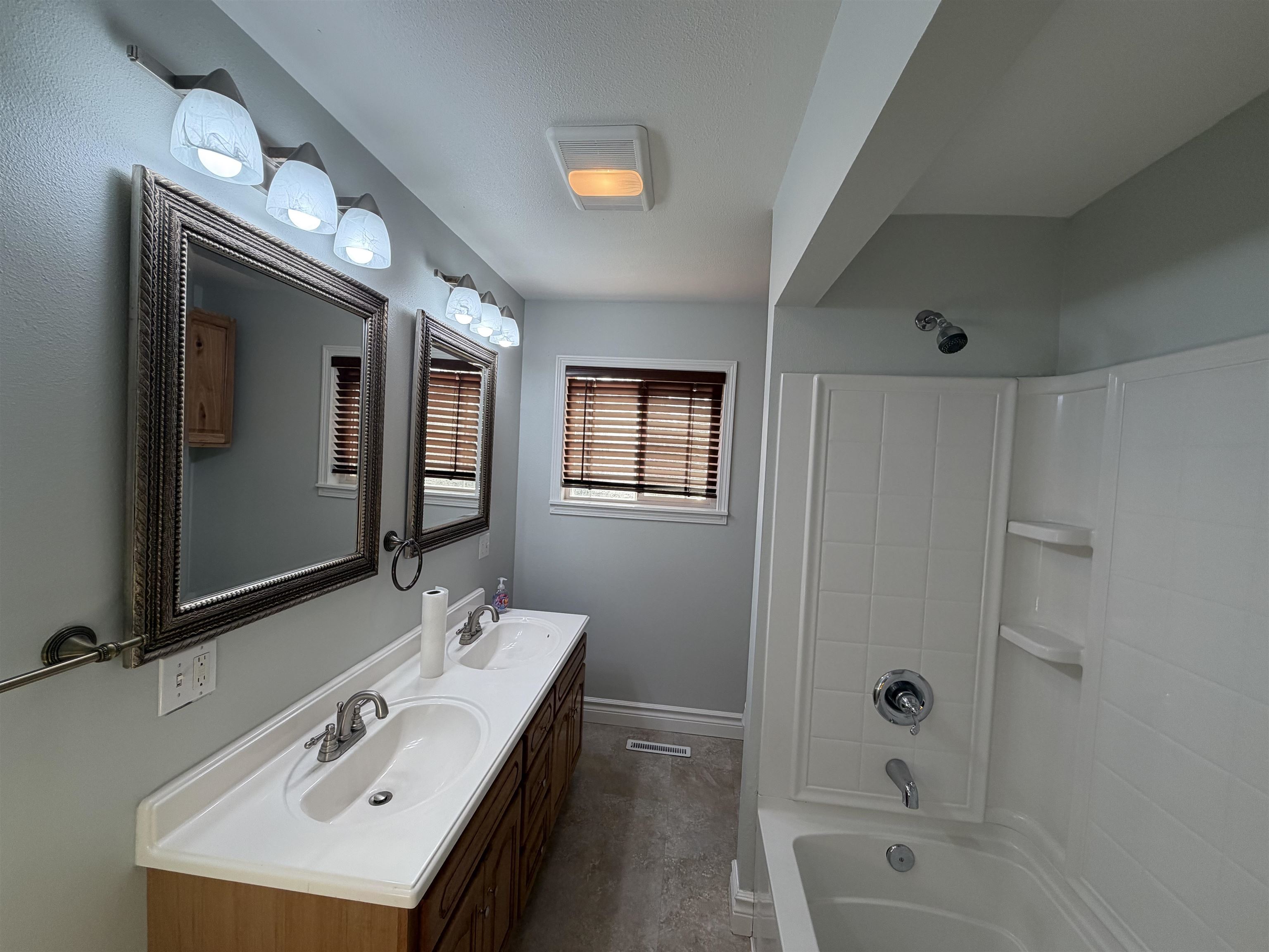 1604 South Woodlawn Road Spokane Valley, WA 99216 - Photo 9 of 32