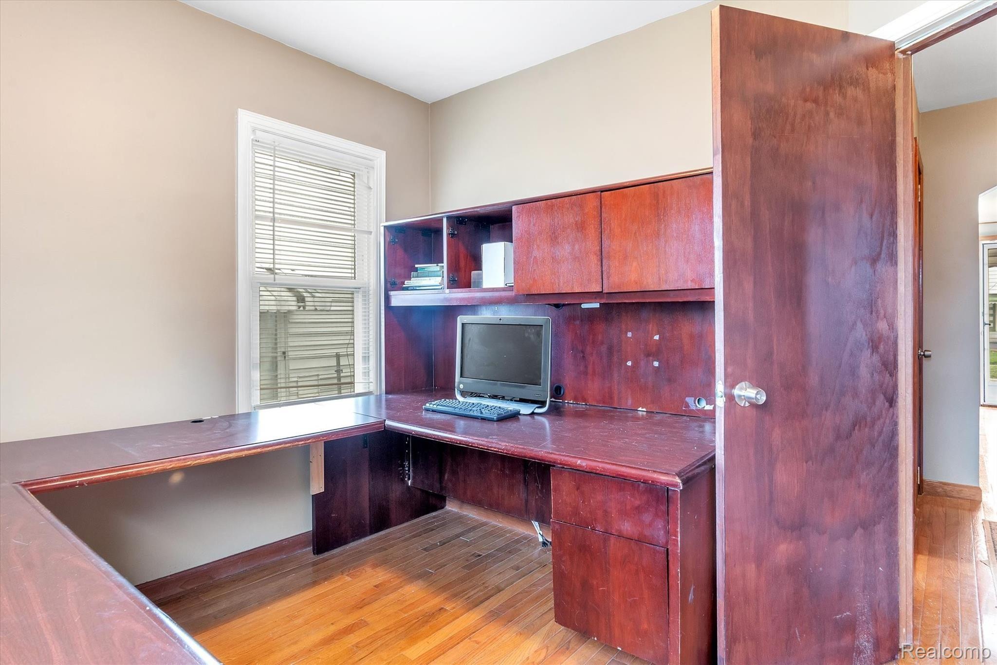 7535 Sterling Street Center Line, MI 48015 - Photo 23 of 48 Bedroom 2