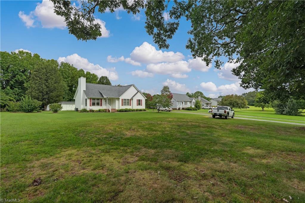 246 Periwinkle Road Eden, NC 27288 - Photo 2 of 24 Gallery Image 2