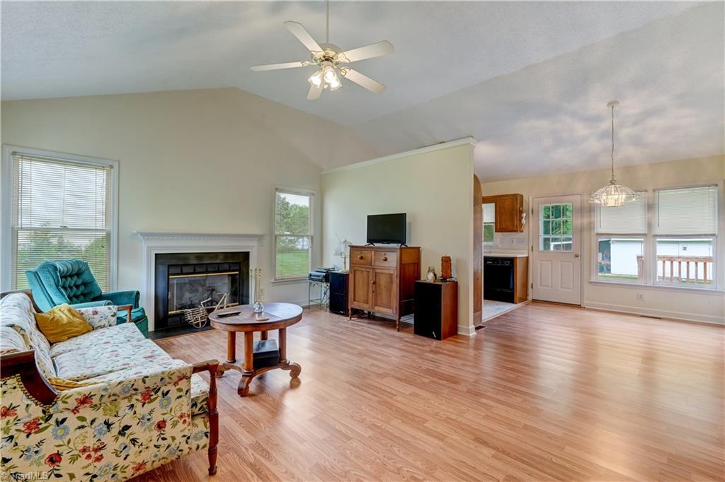 246 Periwinkle Road Eden, NC 27288 - Photo 5 of 24 Gallery Image 5