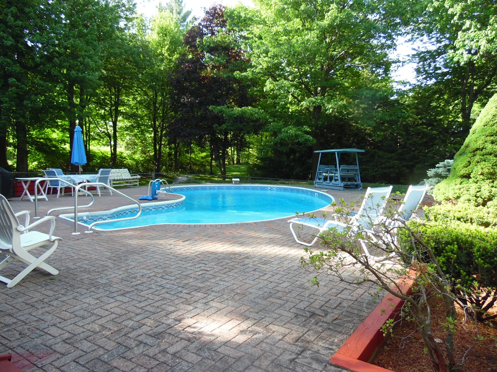 33 Carter Road Westminster, MA 01473 - Photo 8 of 30 Gallery Image 8