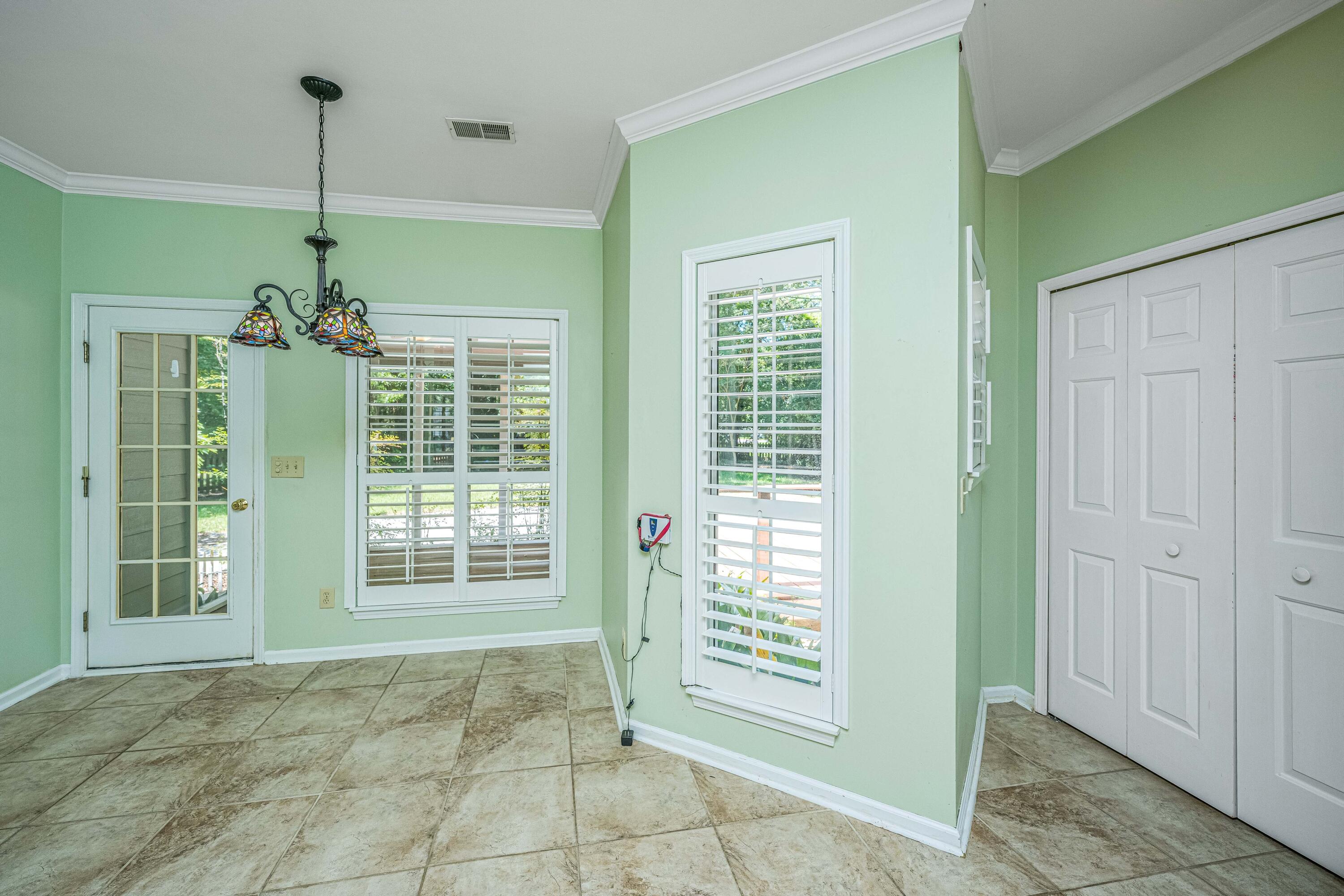 2717 Merwether Lane Mount Pleasant, SC 29466 - Photo 14 of 46 2717MerwetherLane023