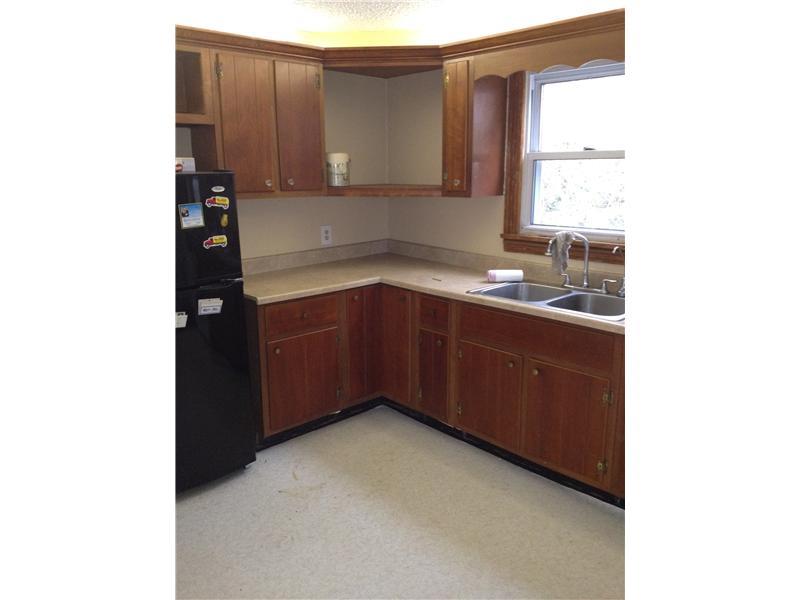 805 Baileys Run Road Tarentum, PA 15084 - Photo 2 of 9 Kitchen.