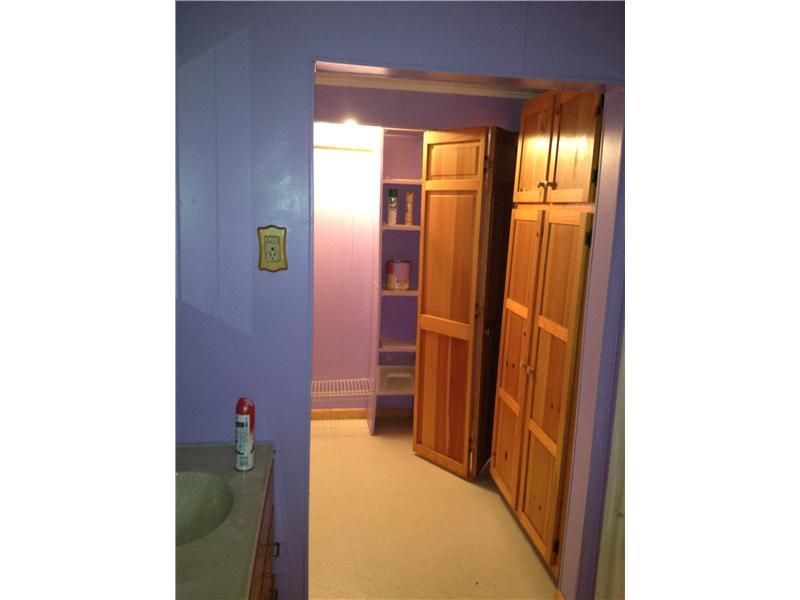 805 Baileys Run Road Tarentum, PA 15084 - Photo 6 of 9 Full Bath.
