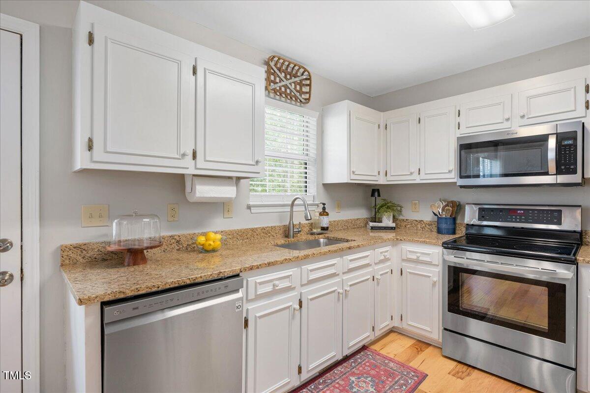 4520 Timberhurst Drive Raleigh, NC 27612 - Photo 12 of 28 12-31